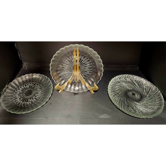 Vintage Clear Pressed Glass Salad Plates – Swirl & Loop Pattern – Set of 4 - Picture 1 of 5
